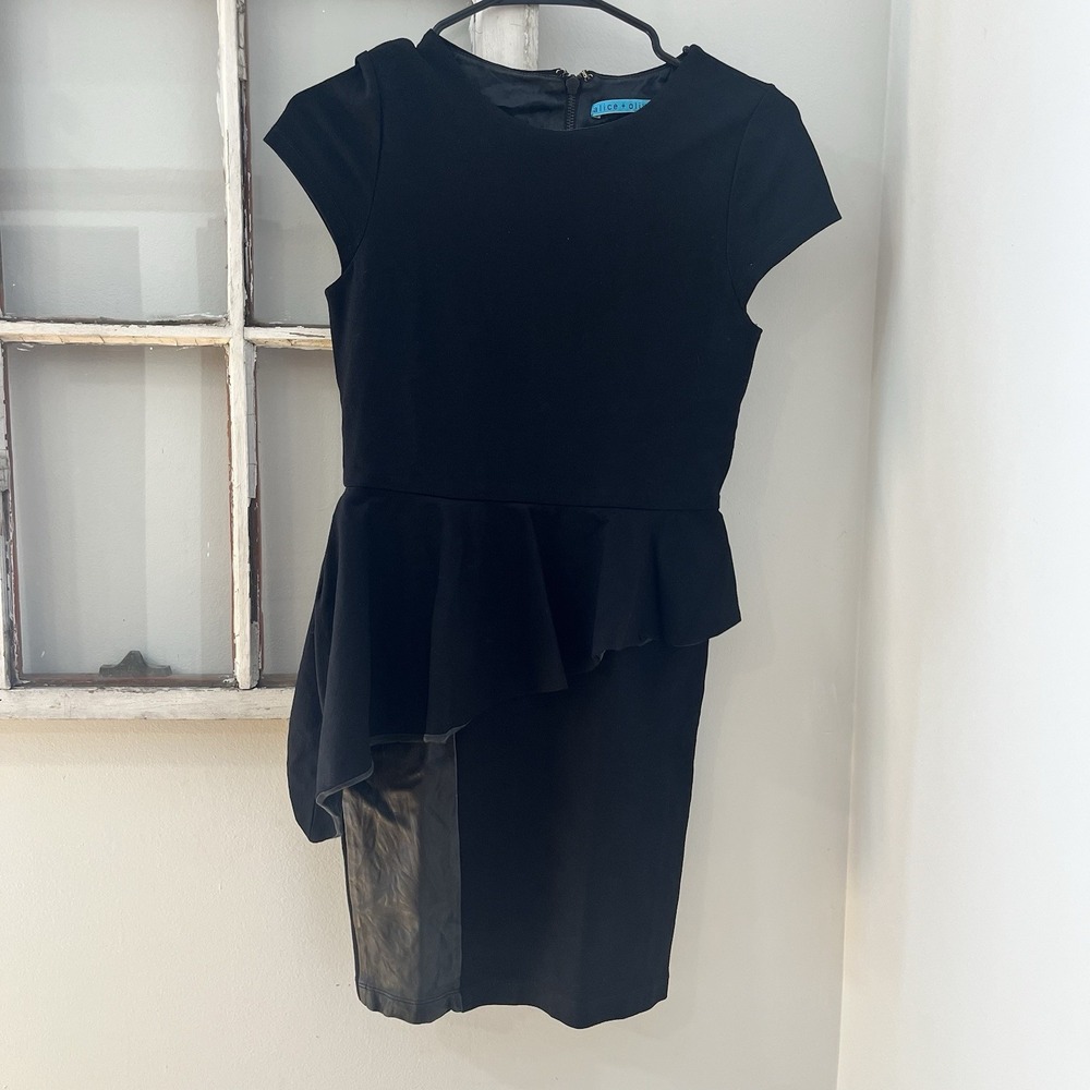 Alice+Olivia‎ Black Peplum Dress Size 2 Real Leather Panel Silk Blend Mini Dress